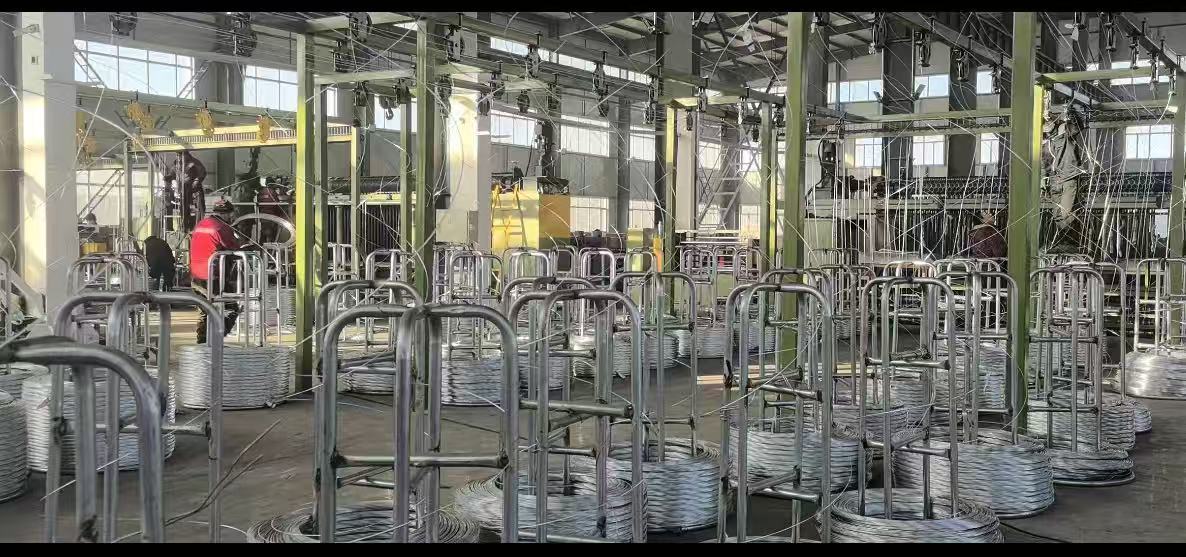 नवीनतम कंपनी ब्लॉग के बारे में गेबियन निर्माता ने JINLIDA सीएनसी प्रौद्योगिकी को अपनाने के बाद उत्पादन बढ़ाया