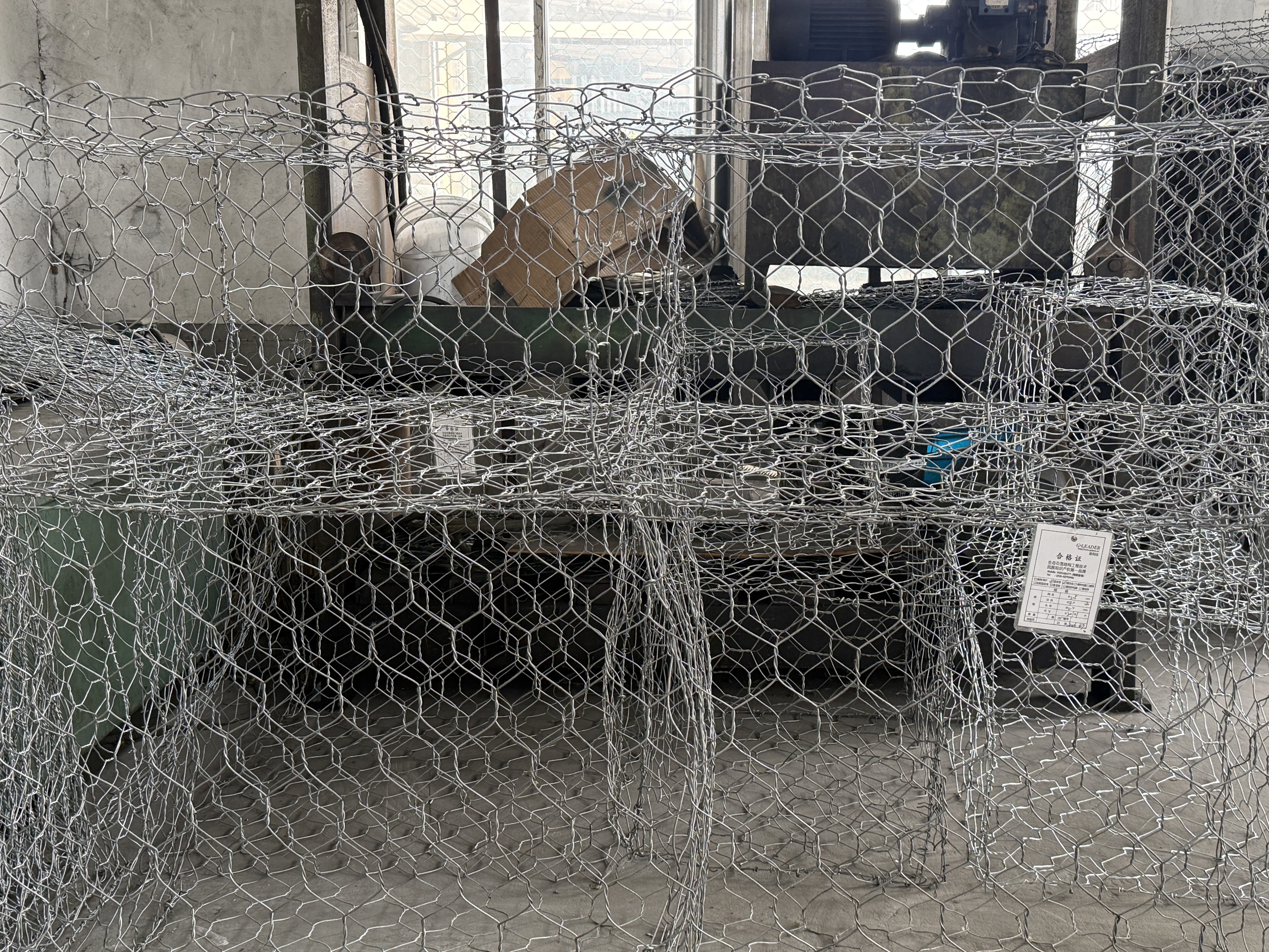 नवीनतम कंपनी ब्लॉग के बारे में Revolutionizing Gabion Mesh Production: Modern CNC Machines Deliver Unmatched Stability and Efficiency