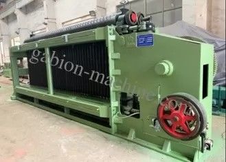 खरीदें सस्टेन बैंक के लिए डबल रैक ड्राइव 4.2 मिमी वायर गेबियन मशीन ऑनलाइन निर्माण